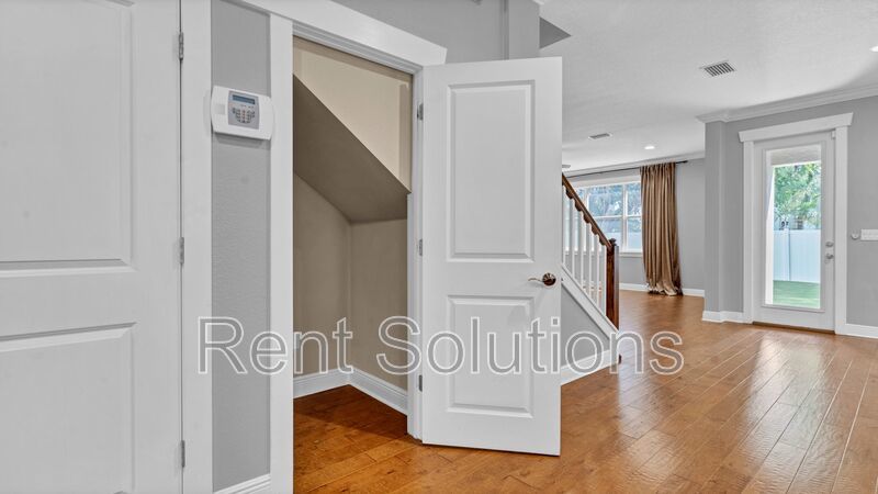 Beautiful 4BR/4BA two-story South Tampa Home with 2 Car Garage in Plant District property image