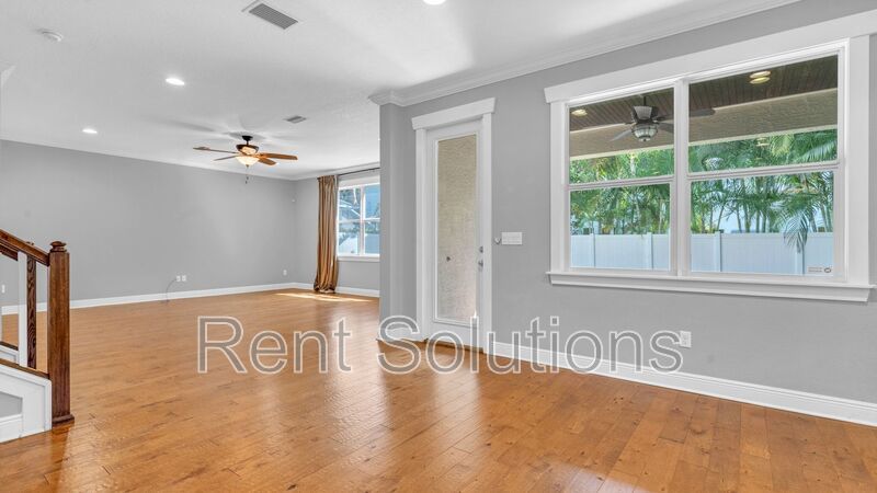 Beautiful 4BR/4BA two-story South Tampa Home with 2 Car Garage in Plant District property image