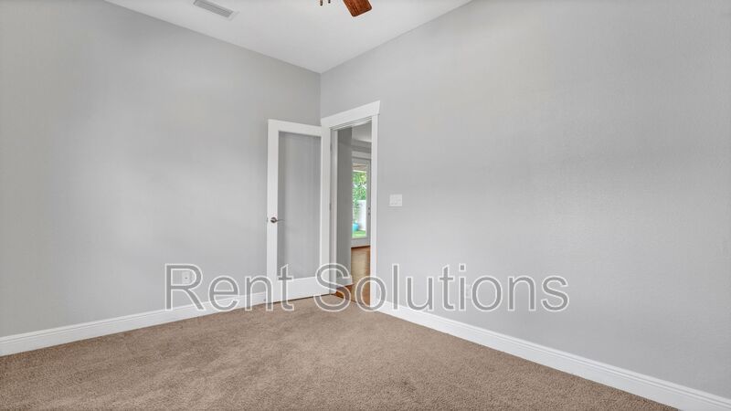 Beautiful 4BR/4BA two-story South Tampa Home with 2 Car Garage in Plant District property image