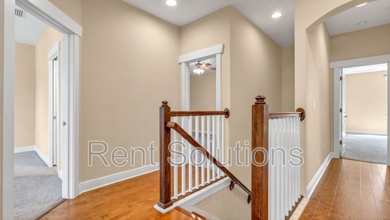 Beautiful 4BR/4BA two-story South Tampa Home with 2 Car Garage in Plant District property image