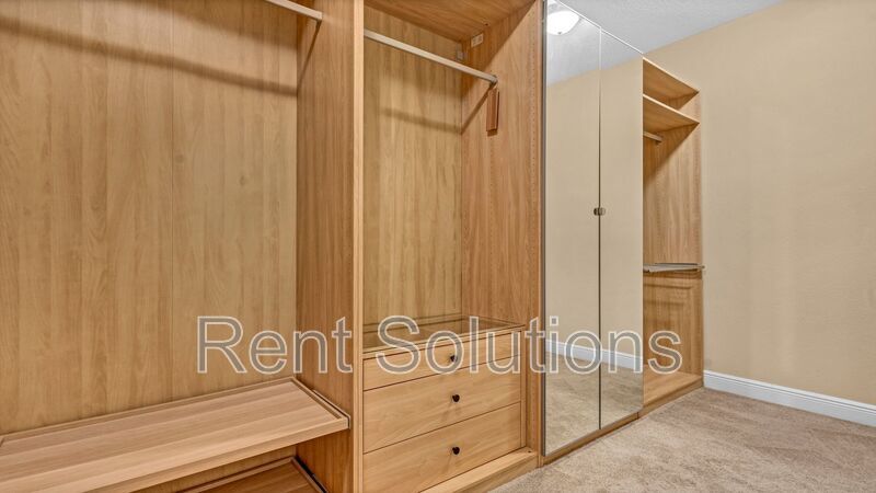 Beautiful 4BR/4BA two-story South Tampa Home with 2 Car Garage in Plant District property image