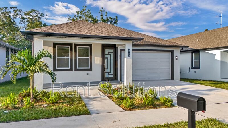 Newer Construction 4bedroom/3bathroom Home Available 2/15/26 in North St Pete! property image