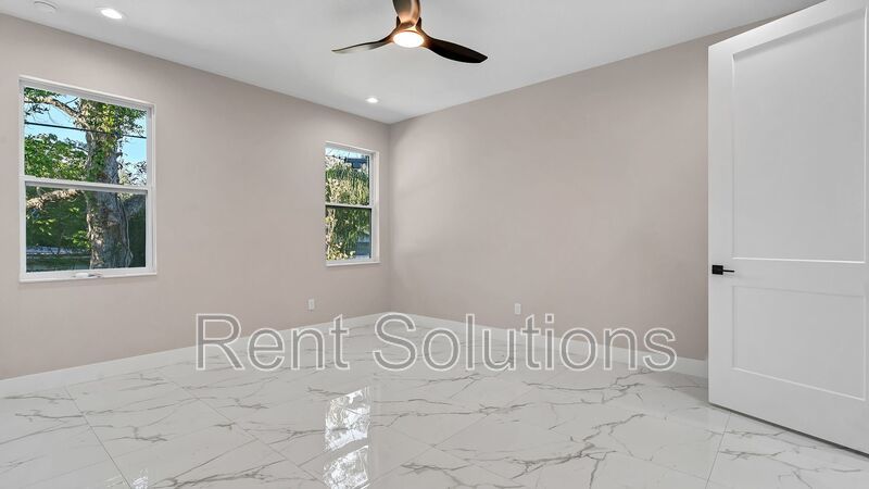 Newer Construction 4bedroom/3bathroom Home Available 2/15/26 in North St Pete! property image