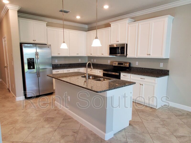 3BD/2.5BTH Townhome with Resort Style Amenities! property image