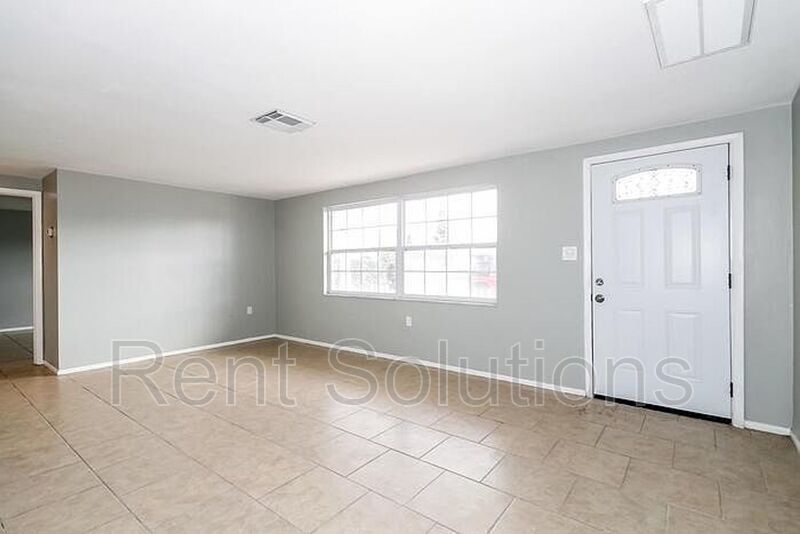 Charming 2/2 Home in Holiday, Florida - Seconds from US Highway 19! property image