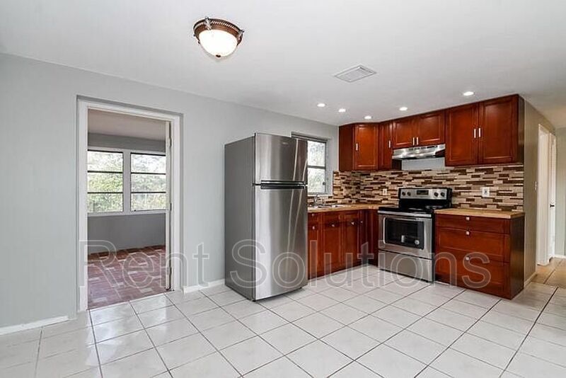 Charming 2/2 Home in Holiday, Florida - Seconds from US Highway 19! property image