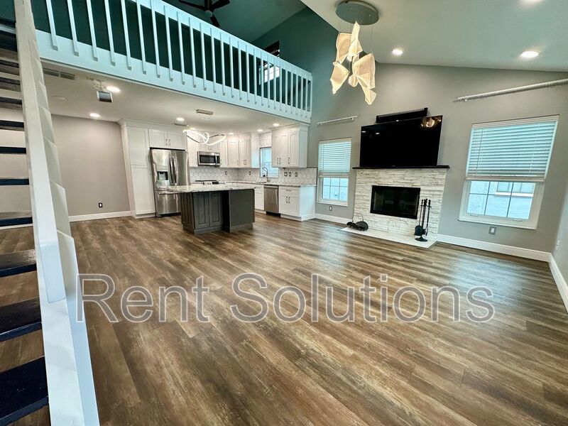 Hidden Gem Townhome: Renovated Home with Smart Capability in Prime Location with Luxury Amenities! property image