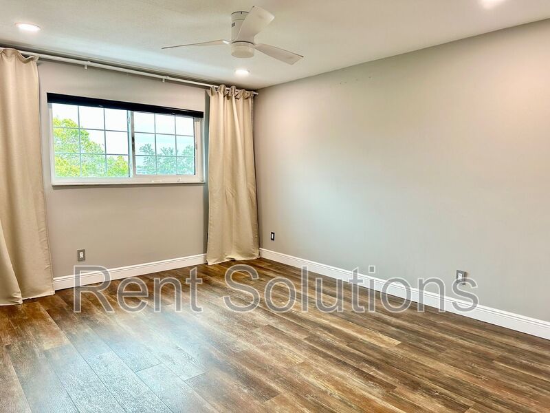 Hidden Gem Townhome: Renovated Home with Smart Capability in Prime Location with Luxury Amenities! property image