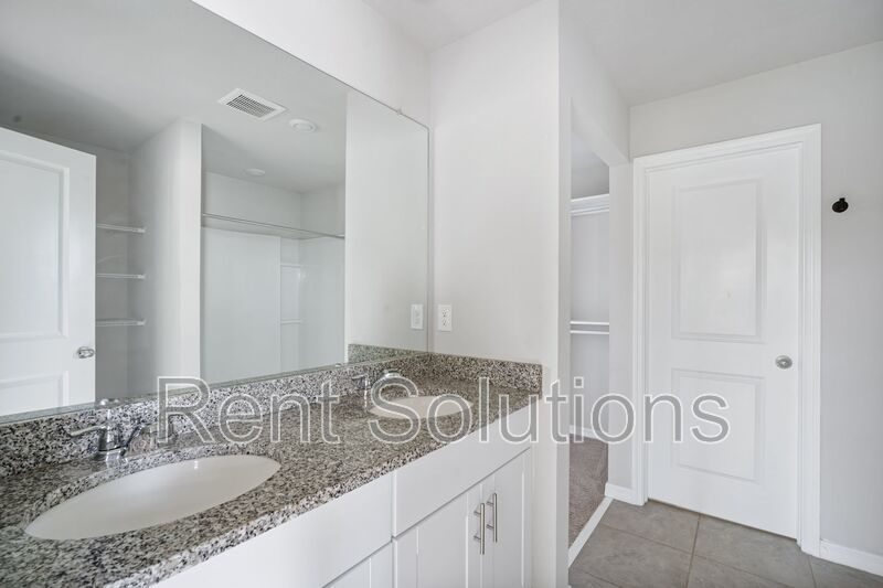 Gorgeous 4/3 Home property image