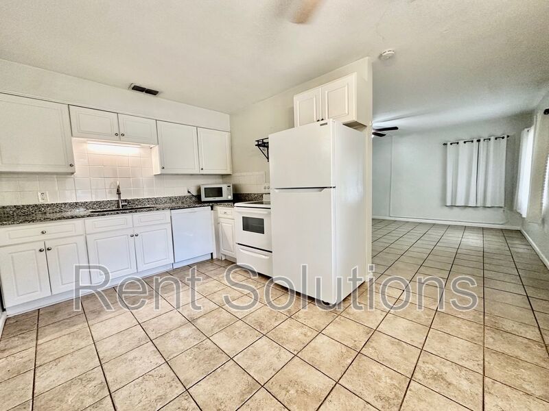 FANTASTIC 3BR/2BA HOME IN DUNEDIN AVAILABLE NOW! property image