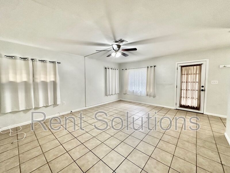 FANTASTIC 3BR/2BA HOME IN DUNEDIN AVAILABLE NOW! property image