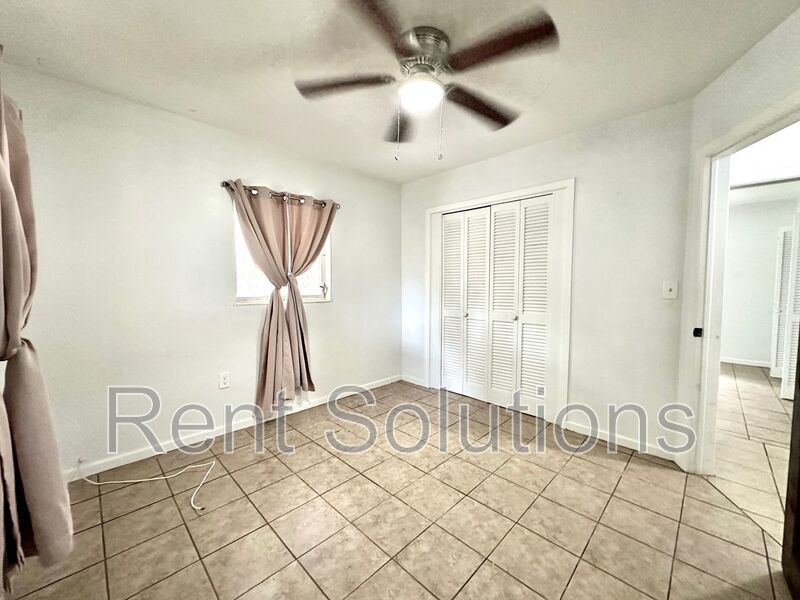 FANTASTIC 3BR/2BA HOME IN DUNEDIN AVAILABLE NOW! property image