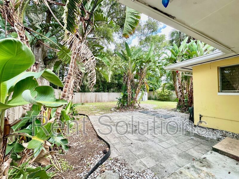 FANTASTIC 3BR/2BA HOME IN DUNEDIN AVAILABLE NOW! property image