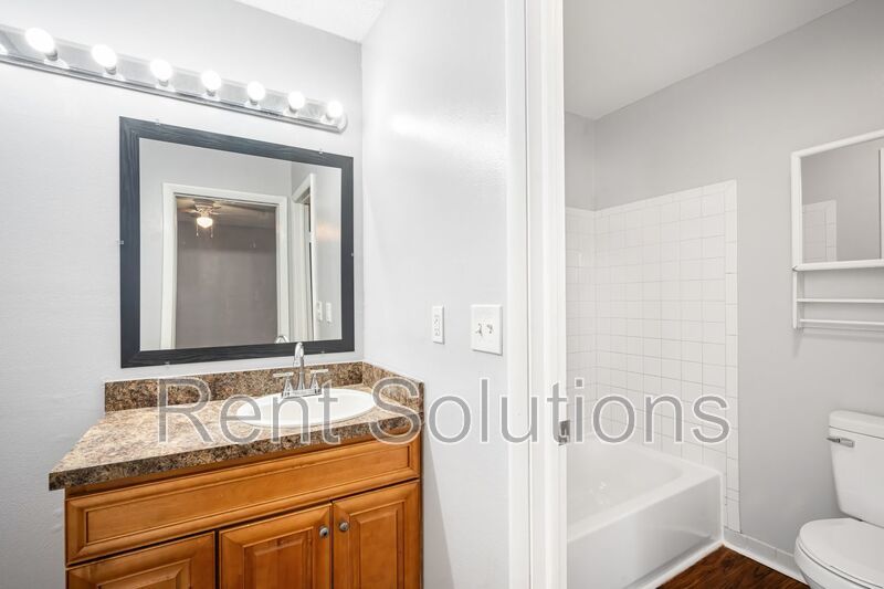 Affordable 3/2 in the Heart of Town And Country property image