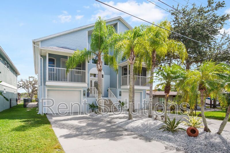 Waterfront Luxury Living Awaits! property image