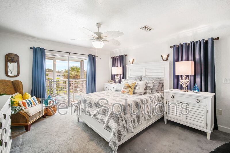 Waterfront Luxury Living Awaits! property image