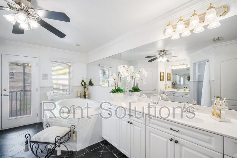 Waterfront Luxury Living Awaits! property image