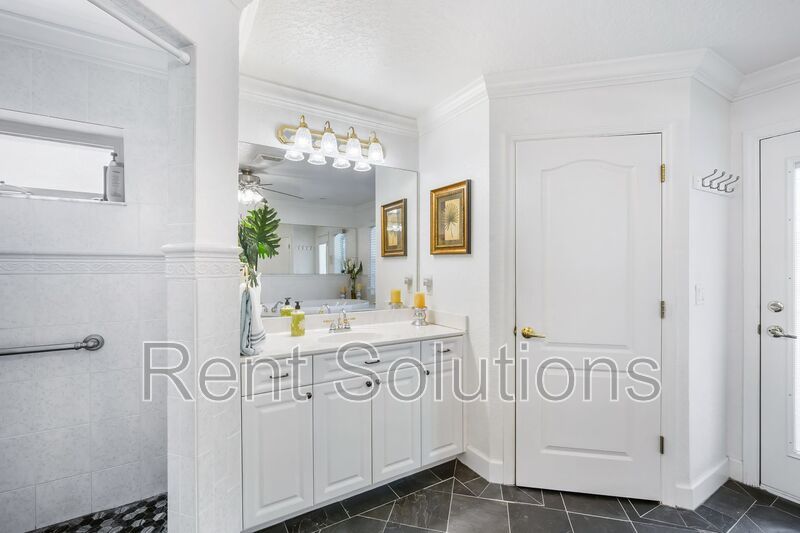 Waterfront Luxury Living Awaits! property image