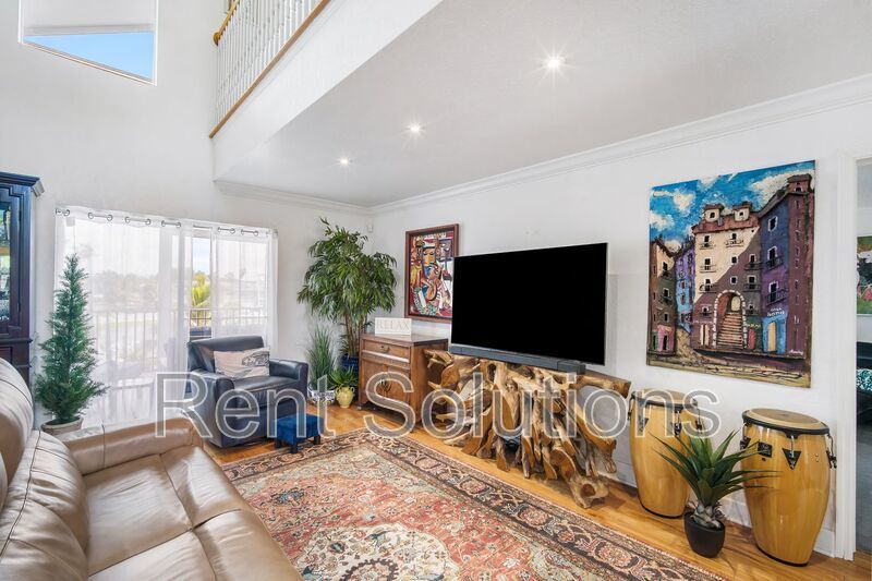 Waterfront Luxury Living Awaits! property image