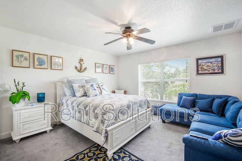 Waterfront Luxury Living Awaits! property image