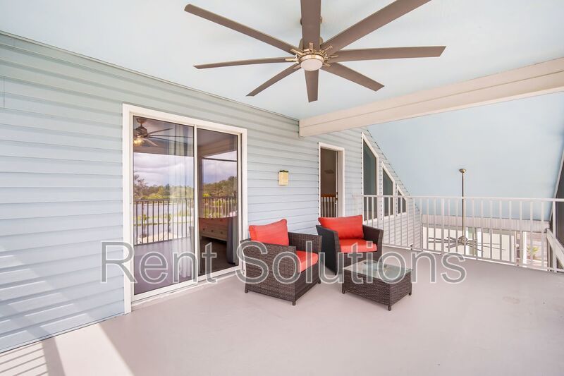 Waterfront Luxury Living Awaits! property image