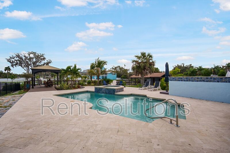 Waterfront Luxury Living Awaits! property image