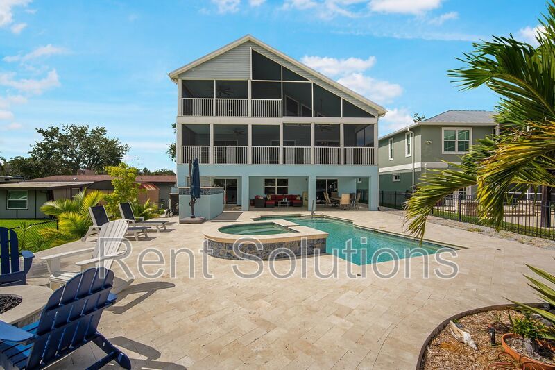 Waterfront Luxury Living Awaits! property image