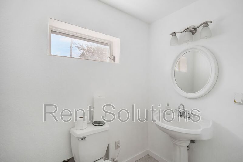 Waterfront Luxury Living Awaits! property image