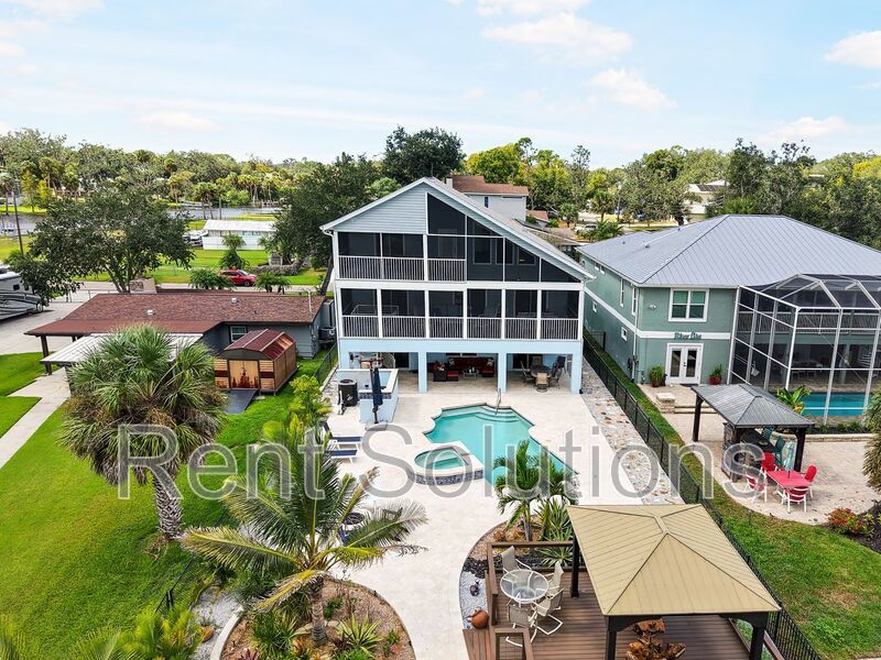 Waterfront Luxury Living Awaits! property image