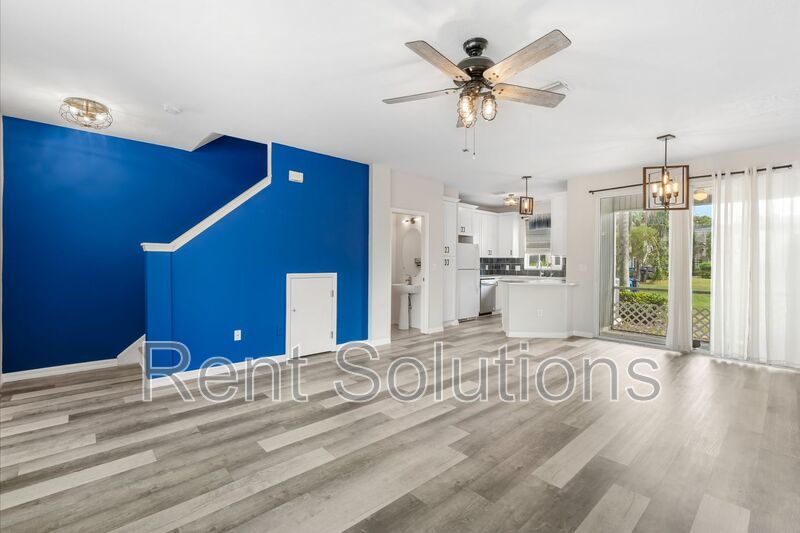 Charming Townhome in Serene Country Chase Community property image