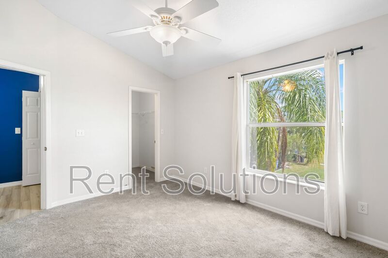 Charming Townhome in Serene Country Chase Community property image