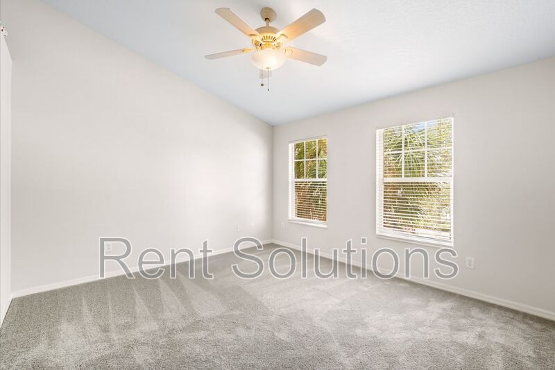 Charming Townhome in Serene Country Chase Community property image