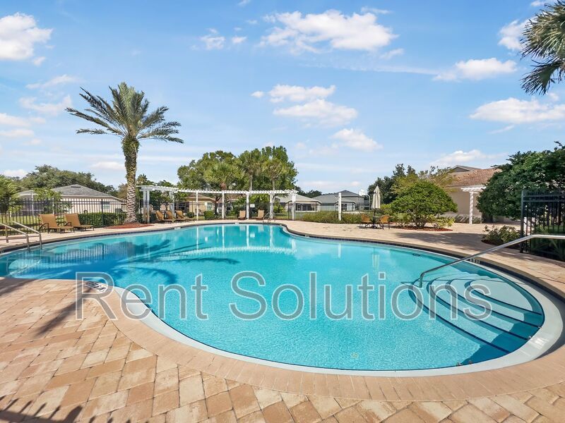 Charming Townhome in Serene Country Chase Community property image