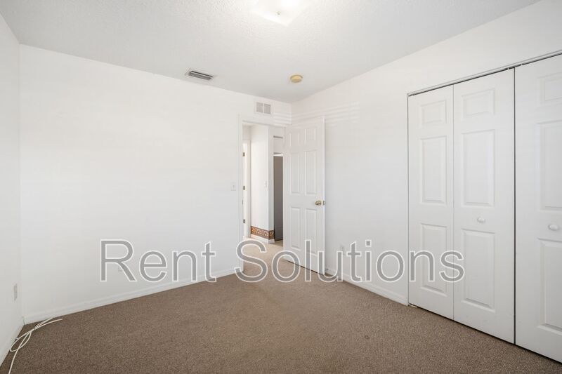 Cozy 3-Bedroom Home in St. Petersburg! property image