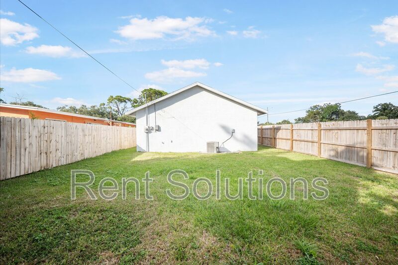 Cozy 3-Bedroom Home in St. Petersburg! property image