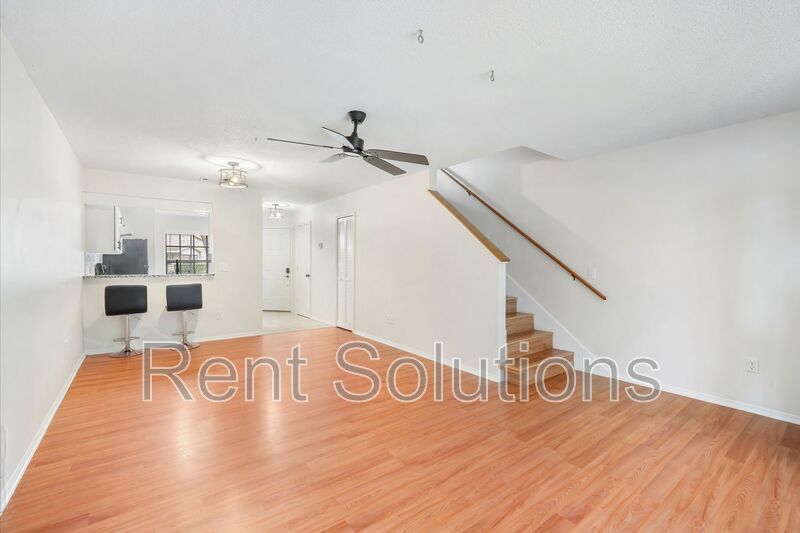 Beautiful Updated 2/1.5 Condo property image