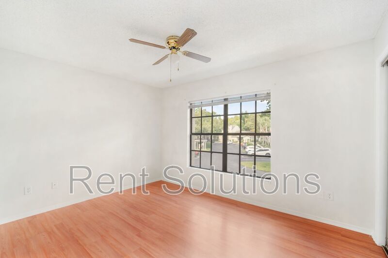Beautiful Updated 2/1.5 Condo property image