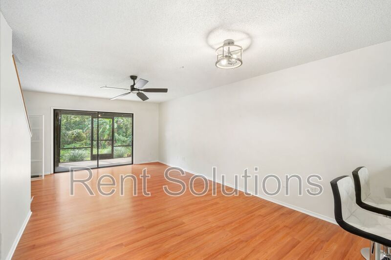 Beautiful Updated 2/1.5 Condo property image