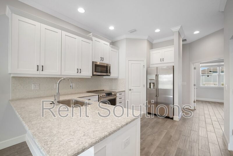 Stunning 3-Bedroom Townhome in Rocky Point – Modern Living Minutes from Westshore! property image