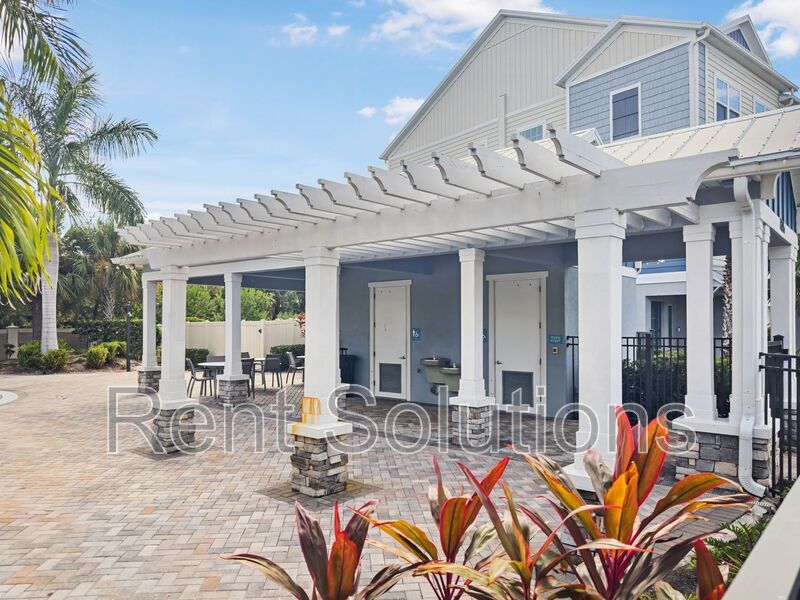 Stunning 3-Bedroom Townhome in Rocky Point – Modern Living Minutes from Westshore! property image