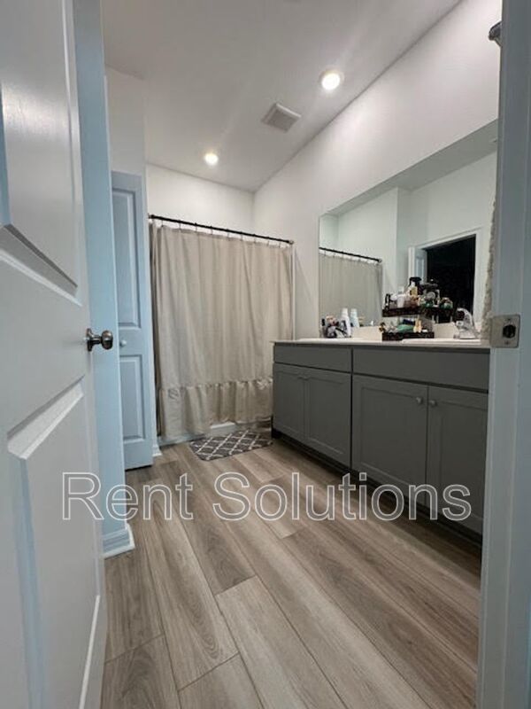 Stunning Rental Home with Modern Upgrades and Spacious Layout property image