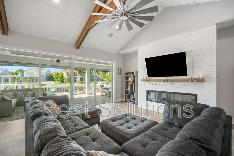 Waterfront Custom Luxury Living in MiraBay property image