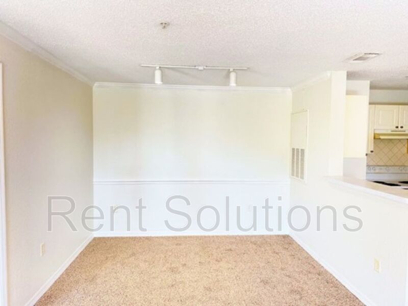 Modern 2-Bedroom Condo in Gated Resort-Style Community property image