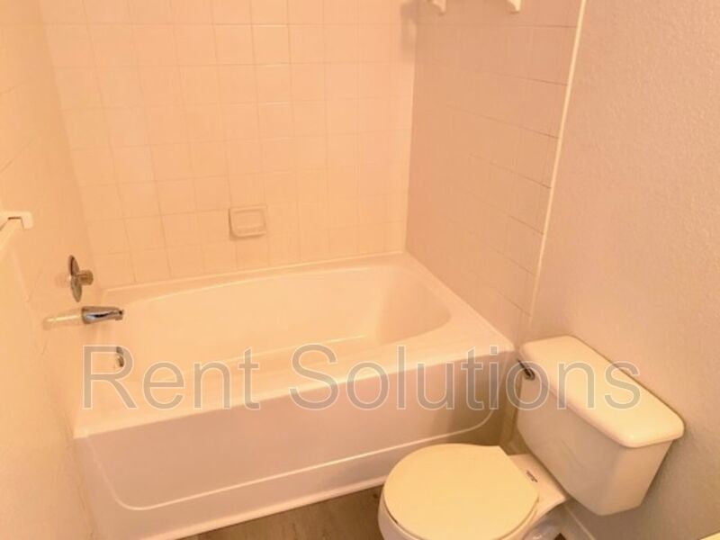 Modern 2-Bedroom Condo in Gated Resort-Style Community property image