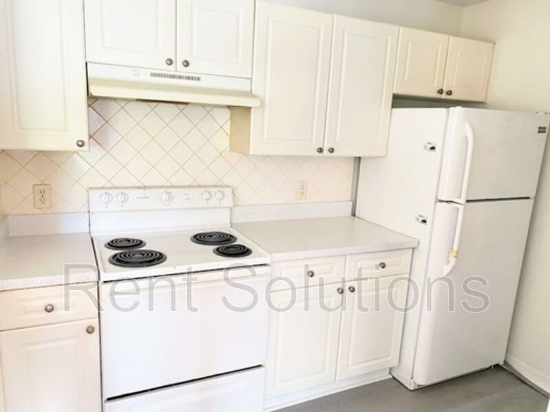 Modern 2-Bedroom Condo in Gated Resort-Style Community property image