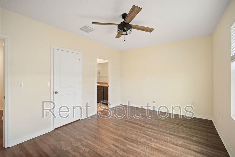 Charming 3-Bed, 2.5-Bath Townhome in Gated Community property image