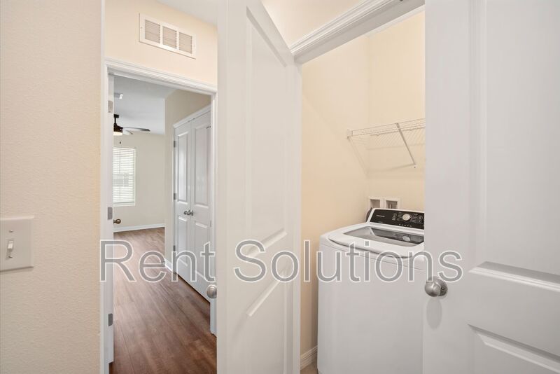 Charming 3-Bed, 2.5-Bath Townhome in Gated Community property image