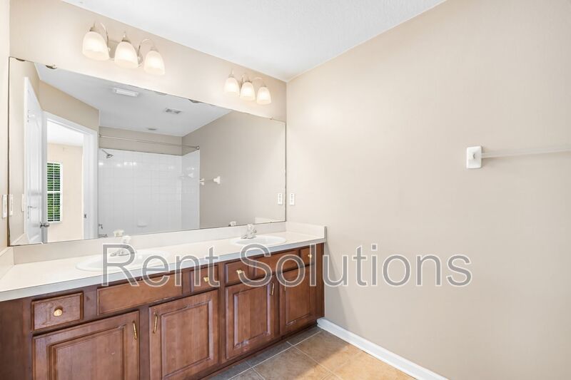 Beautiful 3-Bedroom Townhome in Gated Solana Bay Community property image