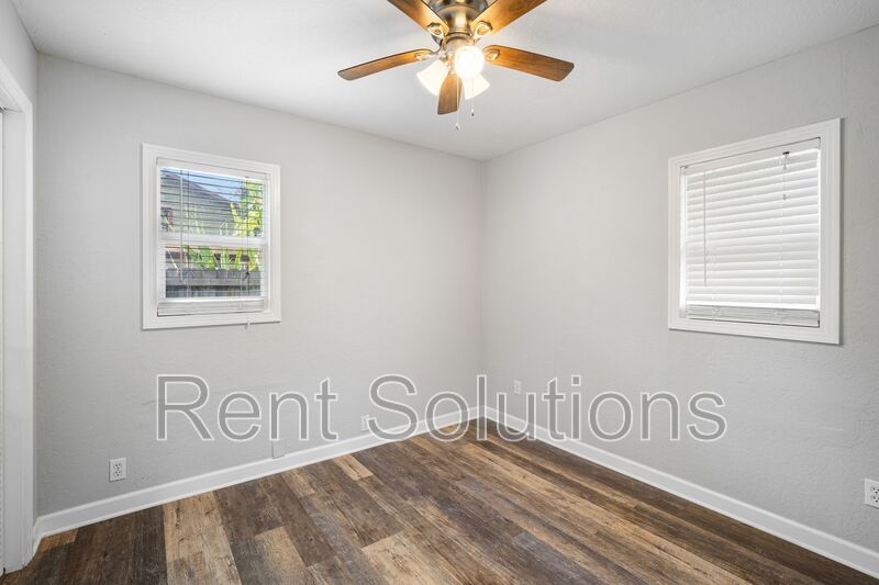 Renovated 3BR/2BA centrally located Tampa home. property image