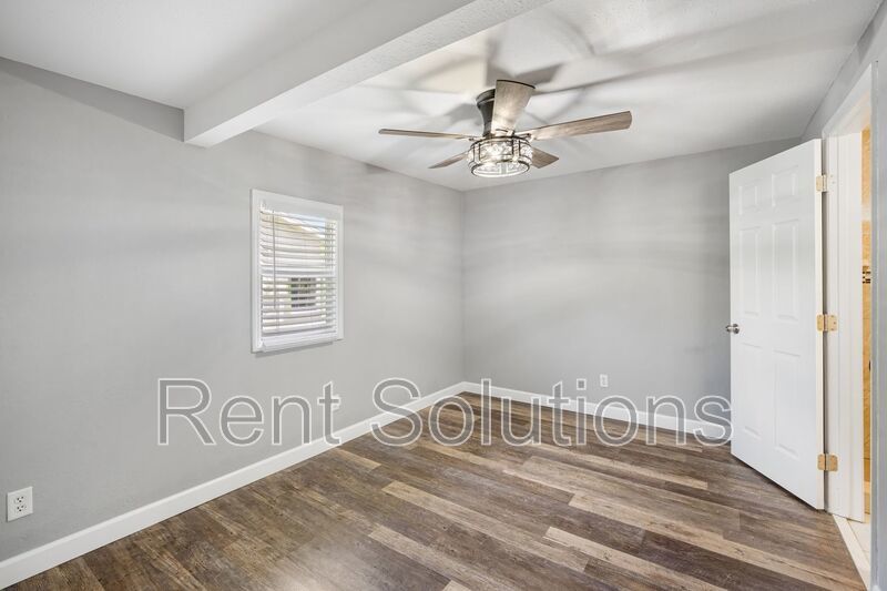 Renovated 3BR/2BA centrally located Tampa home. property image